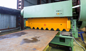 An image of a Guillotining & Cutting Machine